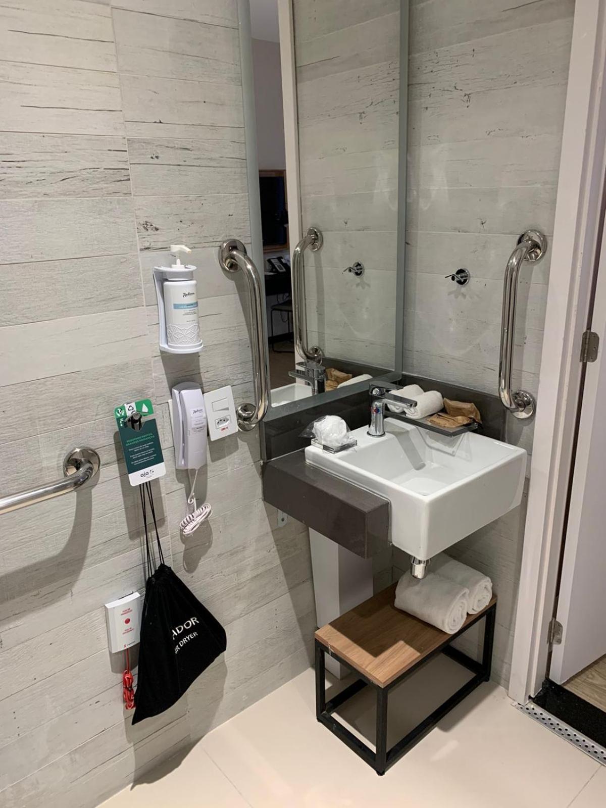 Radisson Pinheiros Hotell São Paulo Exteriör bild